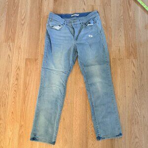 Levi’s Classic Straight Light Wash Denim Jeans